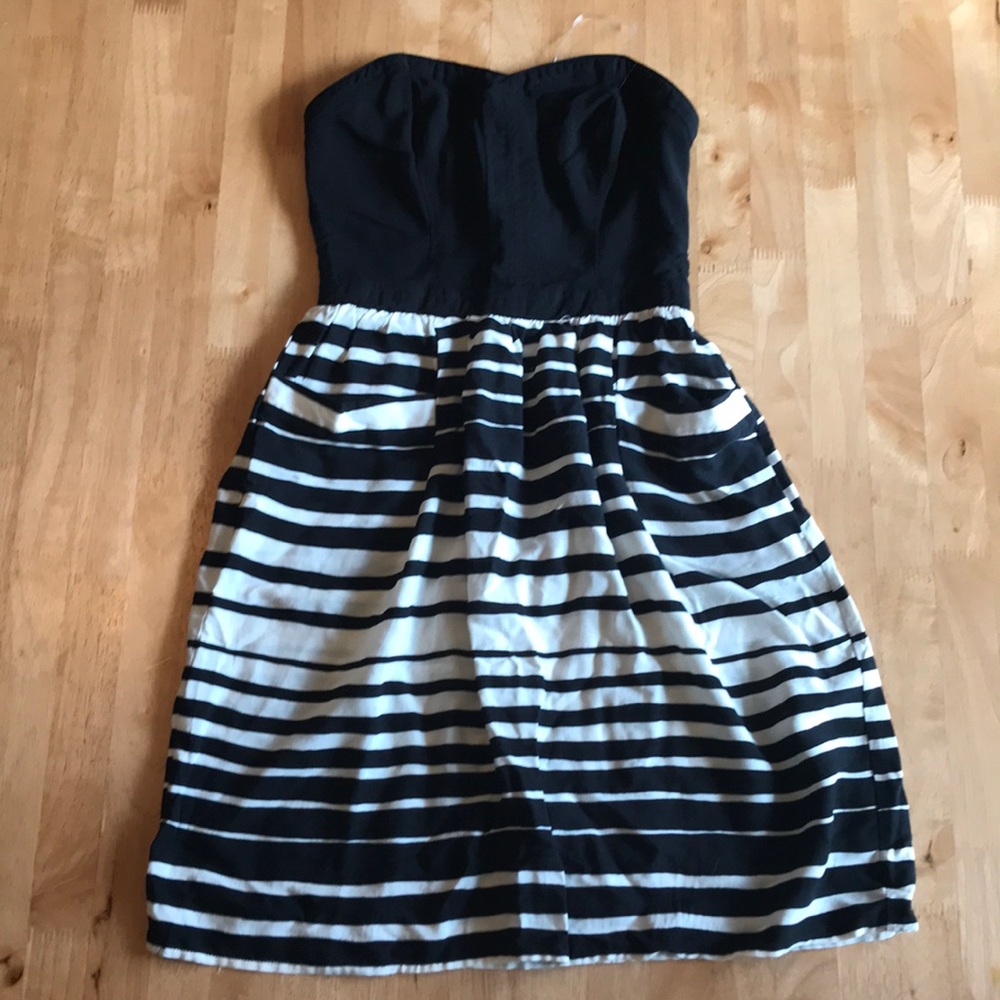 Strapless dress